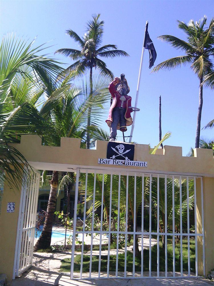Hotel El Viejo Pirata Boca de Yuma Exterior photo