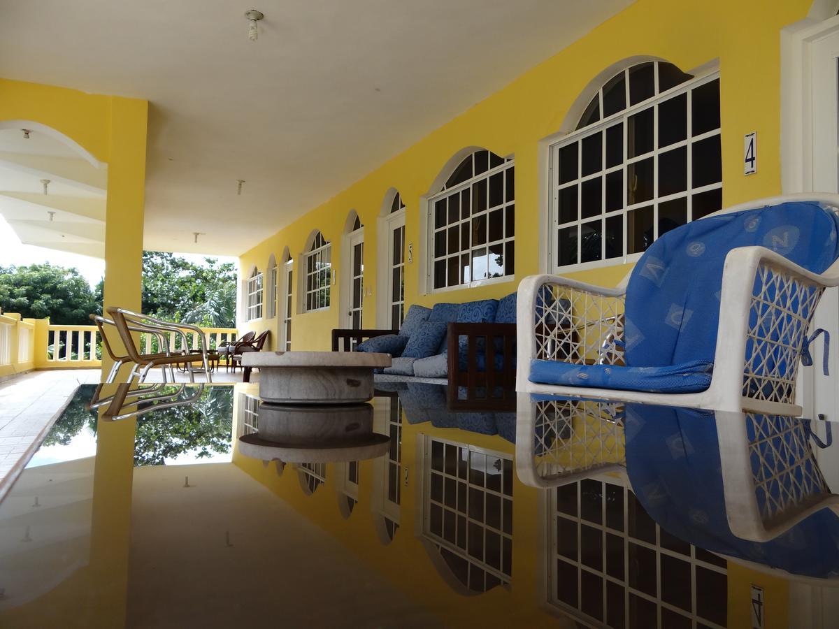 Hotel El Viejo Pirata Boca de Yuma Exterior photo